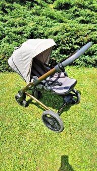 Mutsy NIO šedý - 6