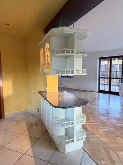 Kuchyňská linka včetně žulové desky - 6