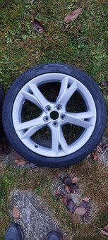 Alu kola Audi - 8,5Jx19 H2 ET 32 - 6
