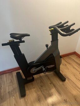 Technogym Group Cycle Connect - špičkový trenažer - 6