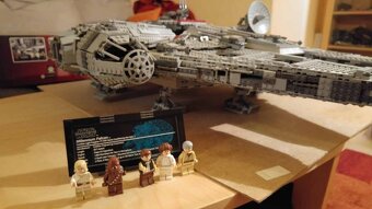LEGO Star Wars Ultimate Collector's Millennium Falcon 10179 - 6