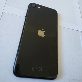 Apple iPhone SE (2020) 64GB, černá - 6