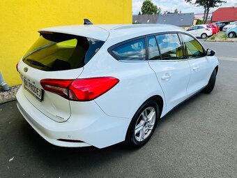 FORD FOCUS 1.5 TDCi 88 kW 6RYCHL VYHŘEV SKLA SEDAČEK A VOLAN - 6
