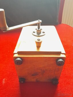 Mlýnek na kávu - 6