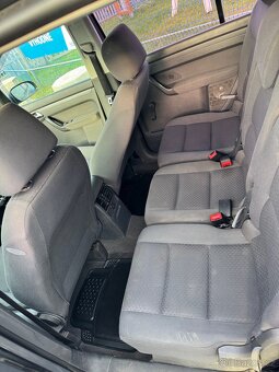 Volkswagen Touran - 6