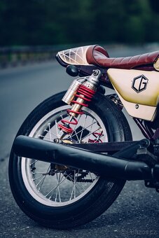 Motorka Suzuki TRS118 (café racer) - 6