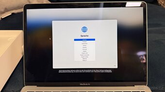 MacBook Air 13” (2020) – Intel Core i5, 8 GB RAM, 128 GB SSD - 6