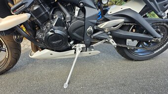 Triumph Street triple 675 R - 6