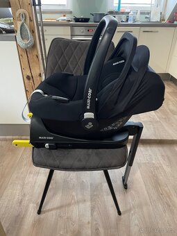 Autosedacka vajicko Maxi Cosi + isofix zakladna - 6