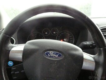 FORD FOCUS NA DÍLY R.V. 2005 - 6