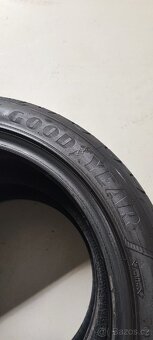 3ks 225/45/17 Goodyear Efficient Grip, 2023, 8.0mm - 6