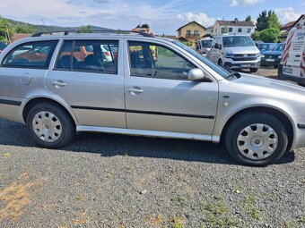 Škoda Octavia kombi 1,6i 16V - 6