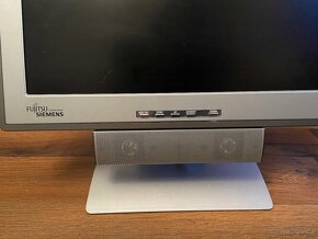 Prodám LCD monitor Fujitsu Siemens 17 palců. - 6