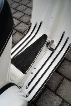 Vespa Super Scooter - 6