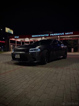 Dodge charger srt - 6