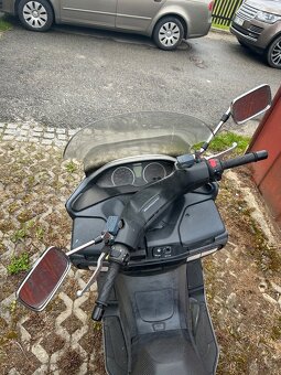 SUZUKI BURGMAN 400, 2009 - 6