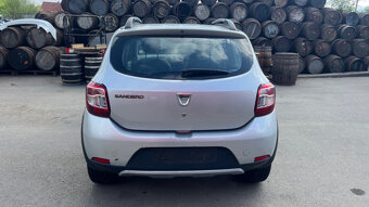 323. Dacia Sandero 1.6B - 6