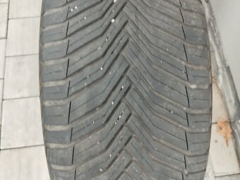 235/45/17 celoroční pneumatiky Michelin crossclimate 2 - 6