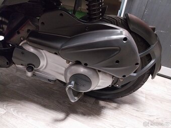 Aprilia sr max 300 - 6