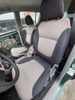 Mitsubishi L200 2,5DID 100kw kód motora: 4D56 - 6