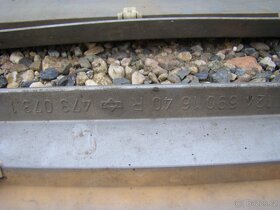 Vnější plastové lišty dveří M-B W124 - 6