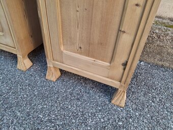 KRÁSNÉ STAROŽITNÉ NOČNÍ STOLKY PO RESTAUROVÁNÍ - 6