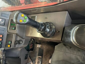 Teleskopický nakladač Manitou MLT 523 - 6