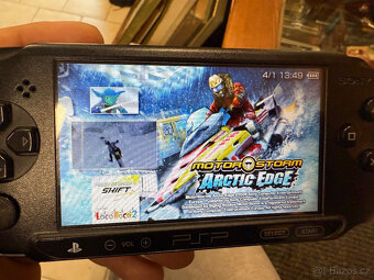PSP nabíječka karta 5gb nahráno 6 her... - 6