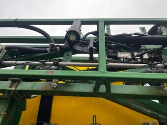Samojizdny postřikovač John deere R4040i - 6