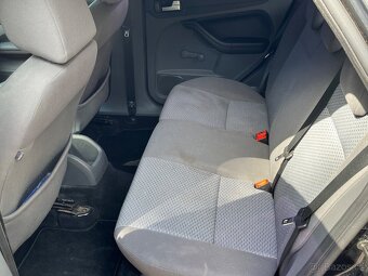 Ford Focus II - 1.6 benzín - 6
