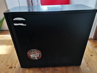 Ryzen 3 3100,16 GB RAM,R9 390 8 GB, SSD 500 GB, HDD 2TB - 6