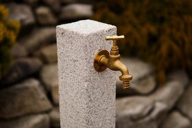 Vodovodní zahradní sloupek z přírodní žuly  (granit) - 6