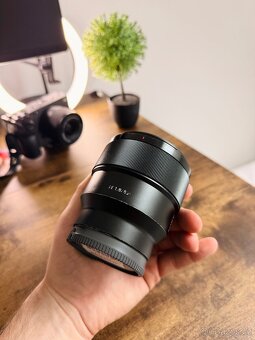 Sony FE 85mm 1.8 - 6