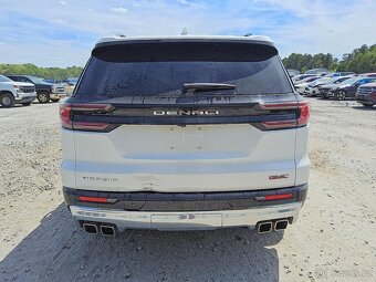 GMC Acadia Denali 2025 - 6