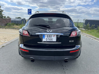 INFINITY FX35 3.5 206kW •Najeto 233tis/km - 6