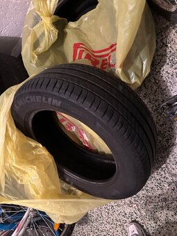 michelin kola 225/55r17 - 6