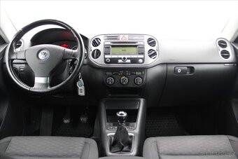 Volkswagen Tiguan 2.0 TDI 103kW 4MOTION (2009) - 6