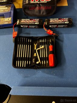 Traxxas Maxx - 6