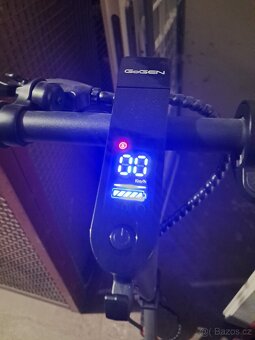Elektronická koloběžka GoGen VOYAGER 500W S801 - 6