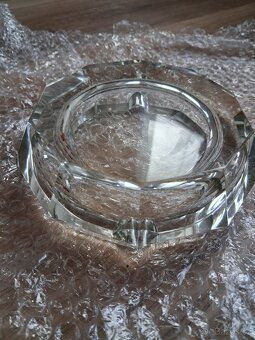 Hranatý skleněný popelník - 6