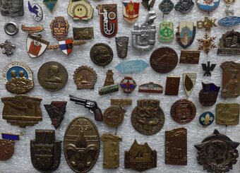 odznaky - různé druhy - 6