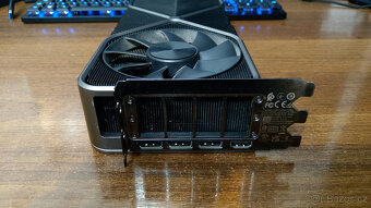 NVIDIA GeForce RTX 3090 Founders Edition 24 GB - 6