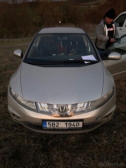 Honda civik 2.2 103kw - 6