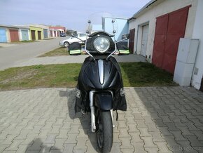 PIAGGIO BEVERLY 500 - 6