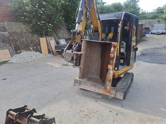 Minibagr Caterpillar 301.8C, 1,8t - 6