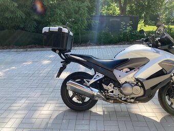 Honda VFR800 Crossrunner - 6