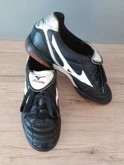 Sálovky Mizuno 40,5 - 6