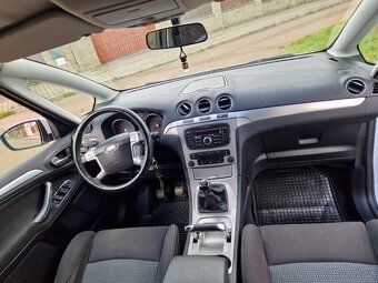 Ford S-Max 2.0 benzin 107 kw - velmi hezký - - 6