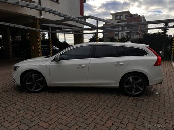Volvo V60 D6 R-Design hybrid - 6