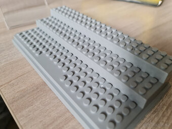 Velké lego průhledné boxy na vystavění panáčků nové - 6